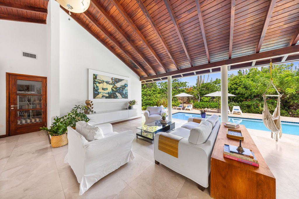 Maxwell Luxury Villa — open-air living opening to the pool